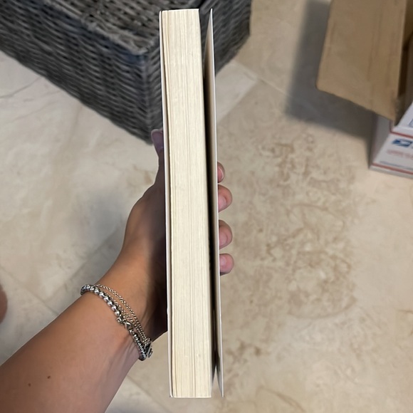 Lullabies by Lang Leav book - Picture 3 of 4